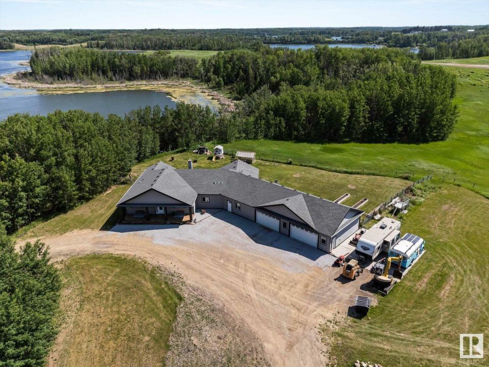 2319 TWP ROAD 524, Rural Parkland County, Alberta T7Y 3M5, Canada