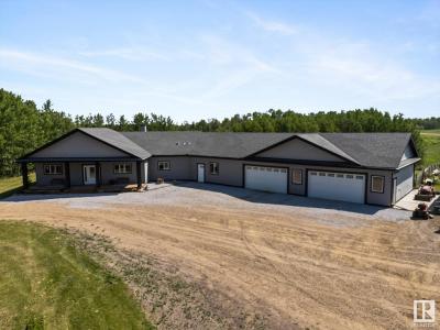 2319 TWP ROAD 524, Rural Parkland County, Alberta T7Y 3M5, Canada