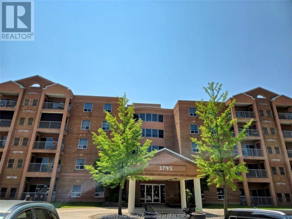 3795 SOUTHWINDS DRIVE, Windsor, أونتاريو N9G 2N7, كندا