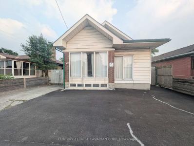 1169 OXFORD STREET E, London East, Ontario N5Y 3L7, Canadá