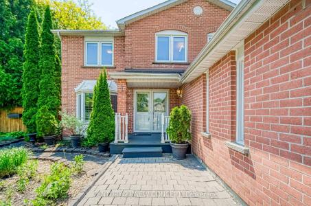342 BRISTOL ROAD, Newmarket, Ontario L3Y 7Z9, Kanada