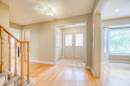 342 BRISTOL ROAD, Newmarket, Ontario L3Y 7Z9, Kanada