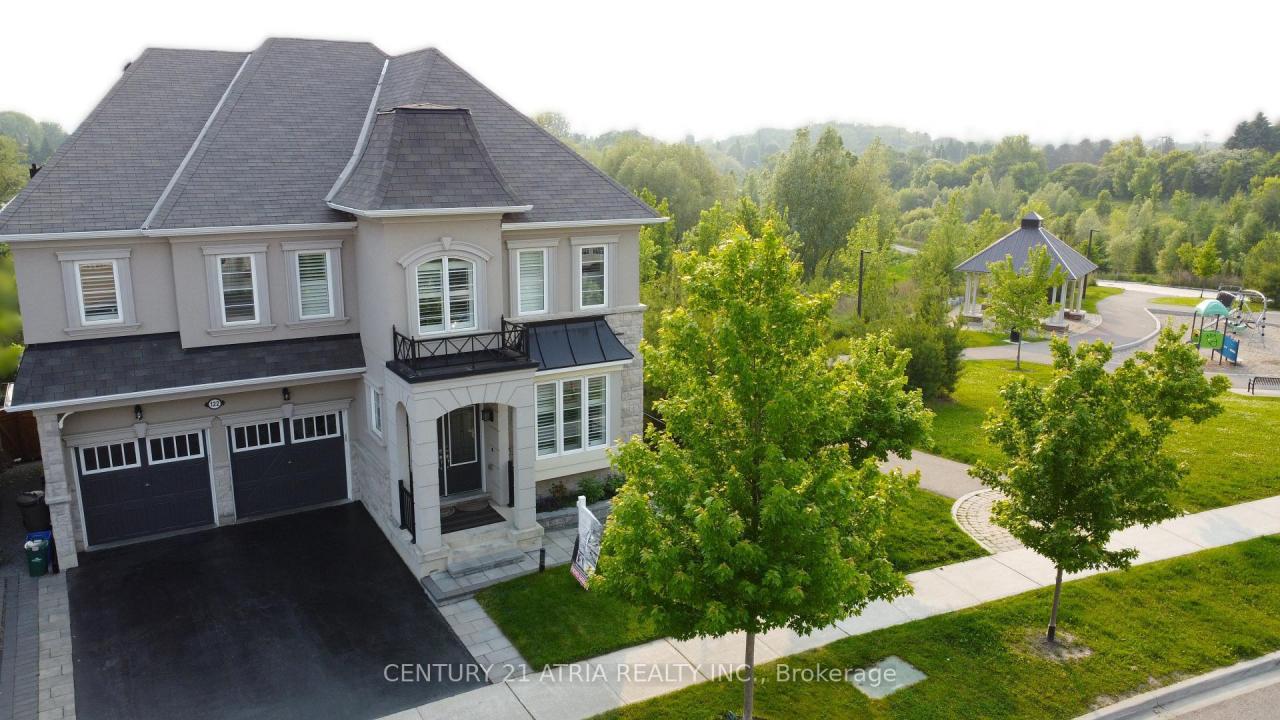 122 DEGRAAF CRESCENT, Aurora, Ontario L4G 0X2, Canada