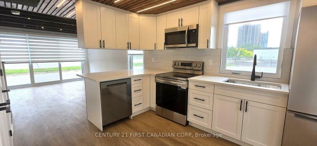 857 DUNDAS STREET, London East, Ontario N5W 2Z8, Canada