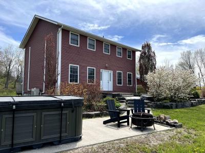 422 PARTRIDGE HOLLOW ROAD, Prince Edward County, Онтарио K0K 1T0, Канада