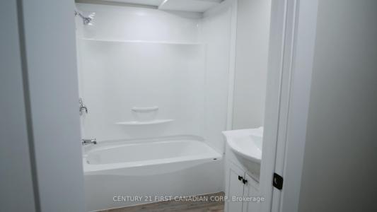1072 JALNA BOULEVARD, London South, 온타리오주 N6E 2J5, 캐나다