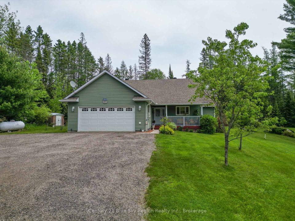 220 HUMMEL LINE, Powassan, Ontario P0H 2L0, Canadá
