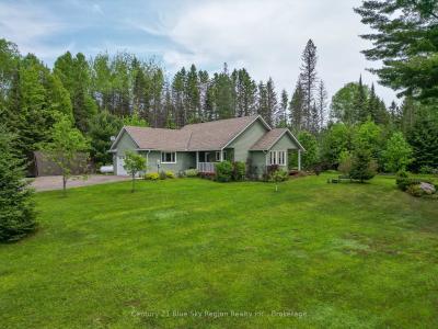 220 HUMMEL LINE, Powassan, Ontario P0H 2L0, Canadá