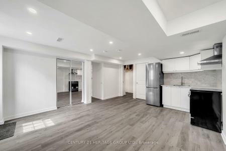 516 SEAVIEW HEIGHTS, East Gwillimbury, Ontario L9N 0Y3, Canada
