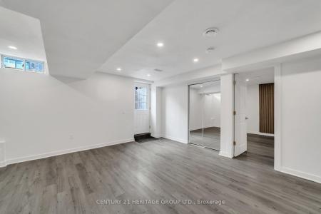 516 SEAVIEW HEIGHTS, East Gwillimbury, Ontario L9N 0Y3, Canada