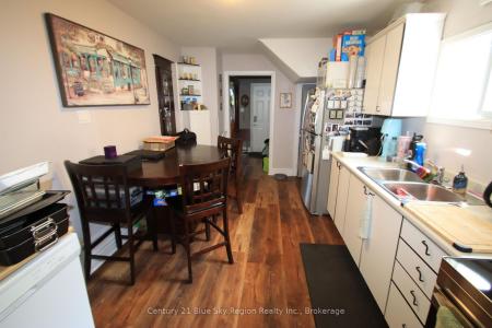 275 FIFTH AVENUE E, North Bay, Онтарио P1B 1N7, Канада