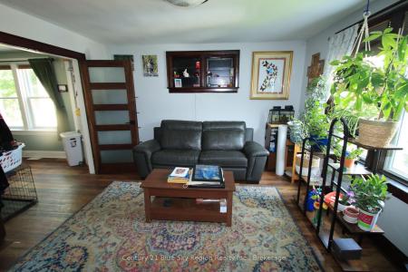 275 FIFTH AVENUE E, North Bay, Онтарио P1B 1N7, Канада