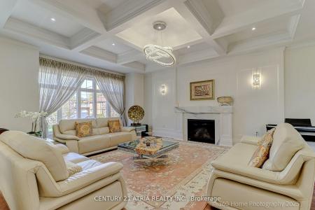 101 SPRUCE AVENUE, Richmond Hill, Ontario L4C 6V9, Canada