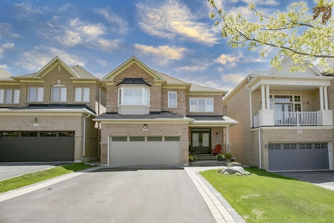 15 FALLHARVEST AVENUE, Brampton, Ontario L6Y 0P2, CANADÁ