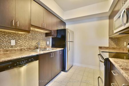 39 FERNDALE DRIVE S, Barrie, Ontario L4N 5T5, Canada