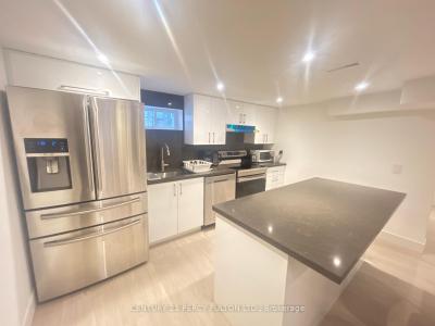 19 HOLMAN CRESCENT, Aurora, Ontario L4G 1Z8, Canadá