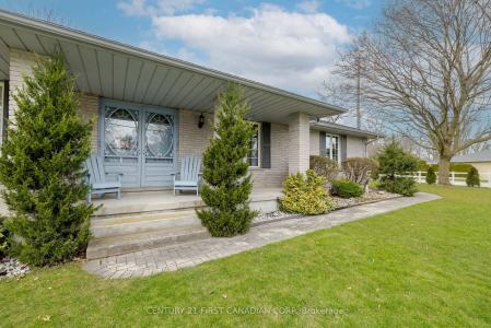 196 HULL ROAD, Strathroy-Caradoc-, Ontario N7G 3P2, Canada