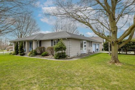 196 HULL ROAD, Strathroy-Caradoc-, Ontario N7G 3P2, Canada