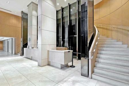 120 HARRISON GARDENS BOULEVARD, Toronto, Ontario M2N 0H1, Canada