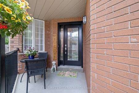 12 RUSSELL STREET, Halton Hills, Ontario L7G 5Y7, Canada