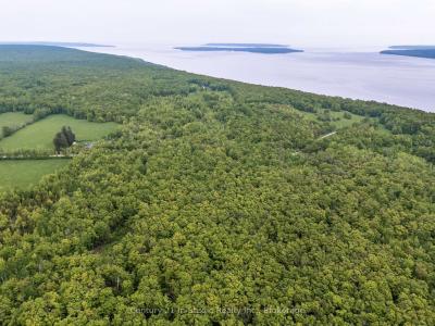 104 CRAWFORD DRIVE, South Bruce Peninsula, Ontario N0H 2T0, Canada