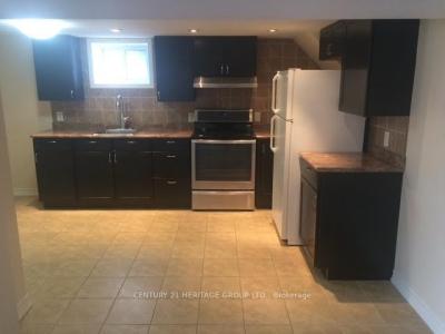 130 SHELDON AVENUE, Newmarket, Ontario L3Y 2V7, Canada