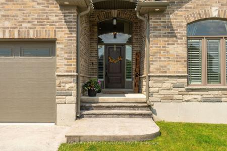 3 HARDY COURT, Lucan Biddulph, Ontario N0M 2J0, Canada