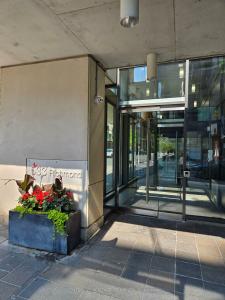 533 RICHMOND STREET W, Toronto, Ontario M5V 3Y1, Canadá