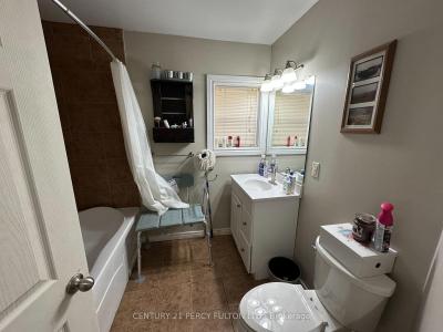 19 PELHAM STREET, Quinte West, Ontario K8V 5A8, Canada