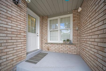 68 CUTTERS CRESCENT, Brampton, 安大略省 L6Y 4J9, 加拿大