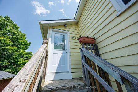 189-191-193 MOFFATT STREET, Carleton Place, Ontario K7C 3K9, Canada