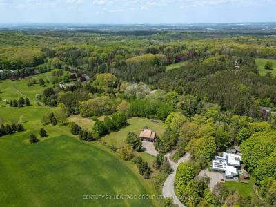 300 OLD BATHURST STREET, King, Ontario L7B 1K5, Kanada