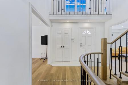 243 MURRAY DRIVE, Aurora, Ontario L4G 5X1, Canadá