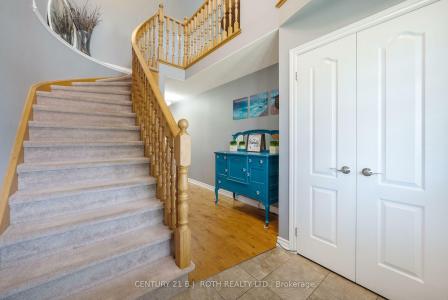 98 LAURENT BOULEVARD, Kawartha Lakes, 安大略省 K9V 0G8, 加拿大