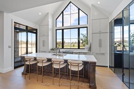 220 FOXBOROUGH PLACE, Thames Centre, 安大略省 N0M 2P0, 加拿大