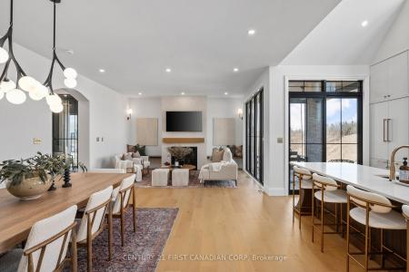 220 FOXBOROUGH PLACE, Thames Centre, 安大略省 N0M 2P0, 加拿大