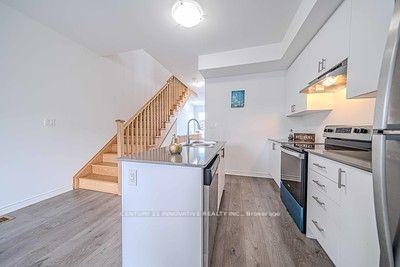 388 OKANAGAN PATH, Oshawa, Ontario L1H 6T9, Canada