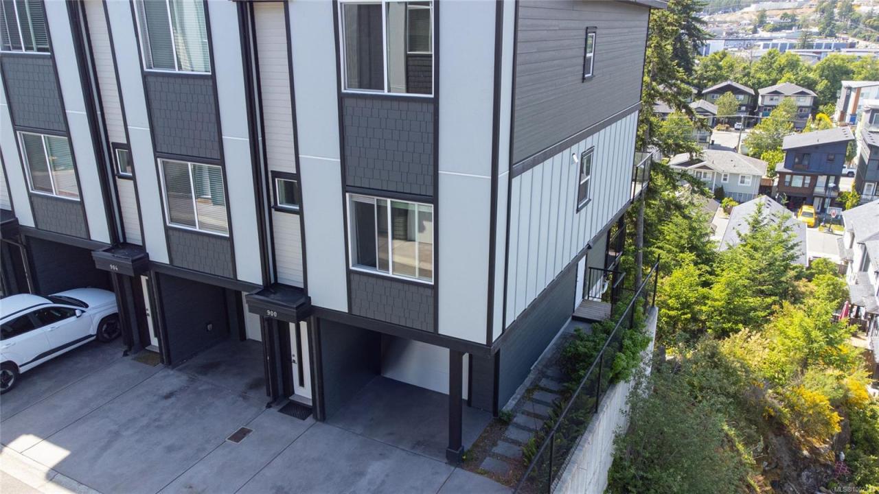 900 TURNSTONE RIDGE, Langford, British Columbia V9C 2Y4, Canada