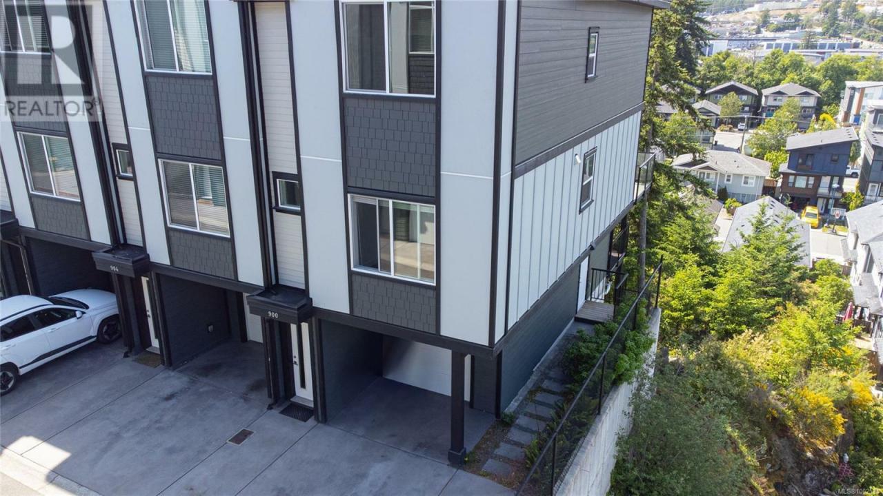 900 TURNSTONE RIDGE, Langford, British Columbia V9C 2Y4, Canada