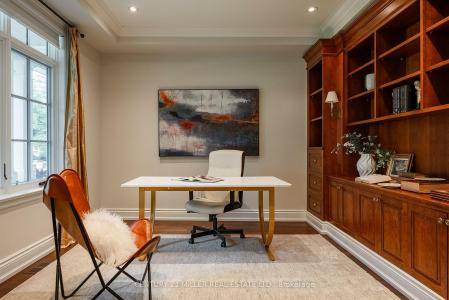 254 ALBION AVENUE, Oakville, Ontario L6J 4T5, CANADÁ