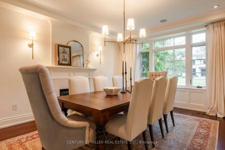 254 ALBION AVENUE, Oakville, Ontario L6J 4T5, CANADÁ