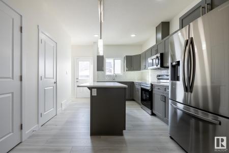 150 ELLIOTT WYND, Fort Saskatchewan, Alberta T8L 1V1, Canadá
