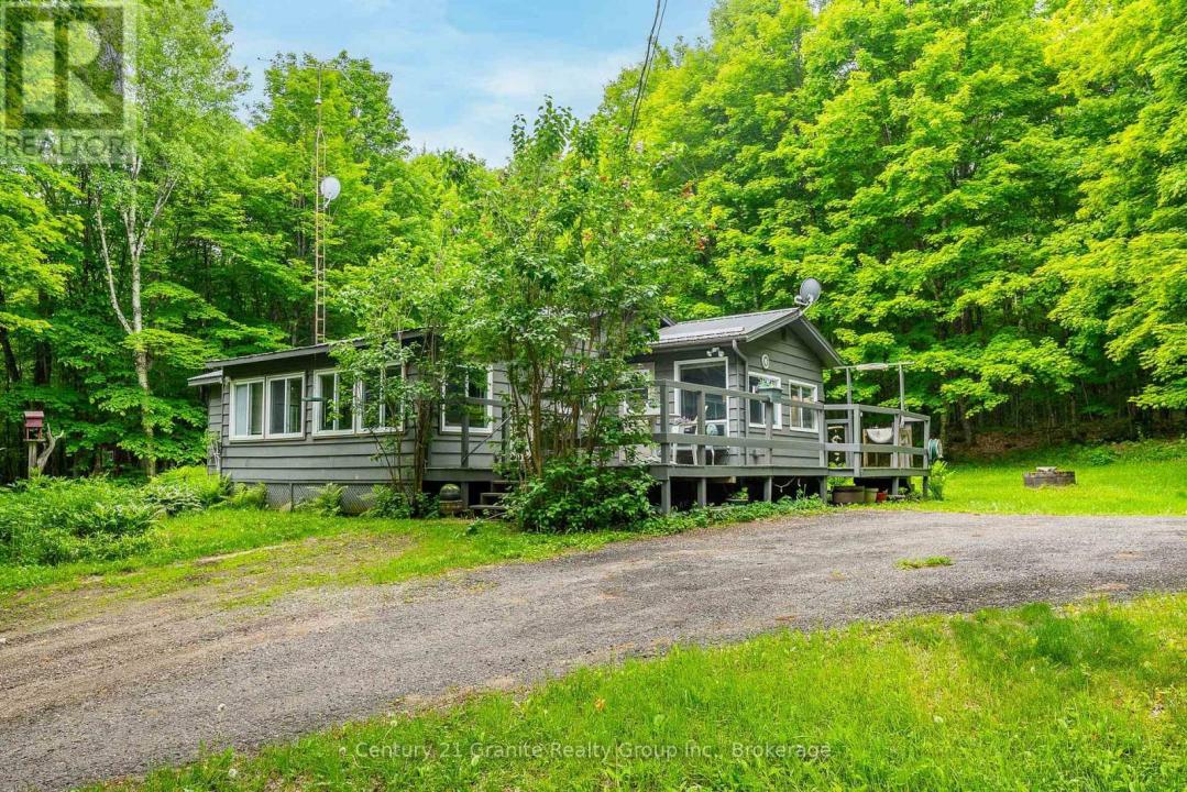 1553 KUSHOG LAKE ROAD, Algonquin Highlands (stanhope), オンタリオ K0M 1S0, カナダ