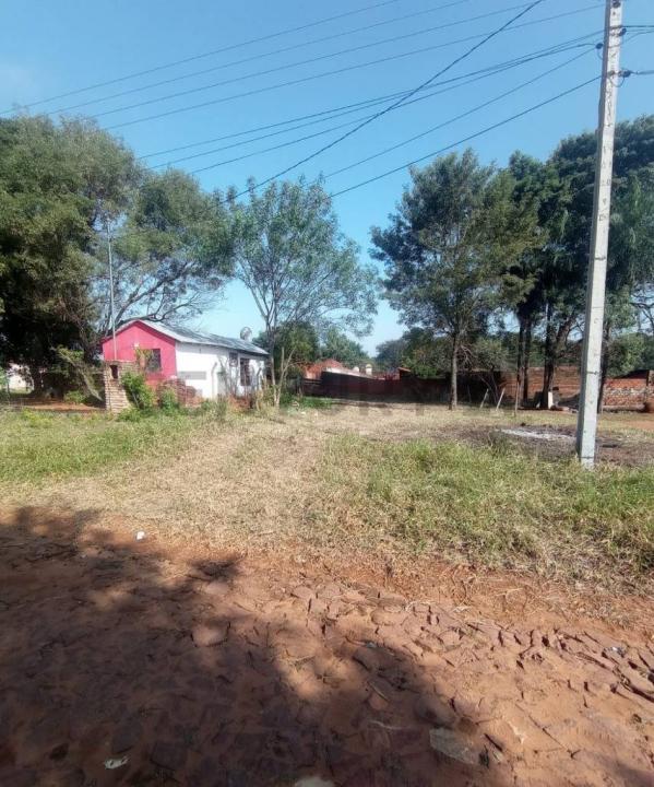 San Carlos casi Las Almendras , Ñemby, Central 00001, Paraguay