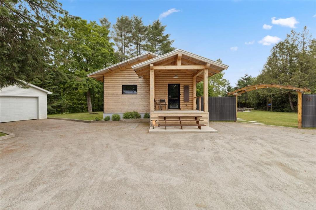 32 Ch. du P'tit-Canada, La Pêche, Quebec J0X 3G0, Canada