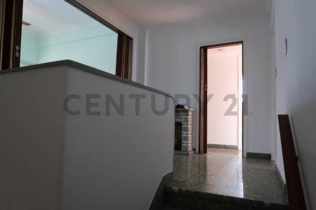 Mercedes 995, Floresta, Capital Federal 1407, Arjantin