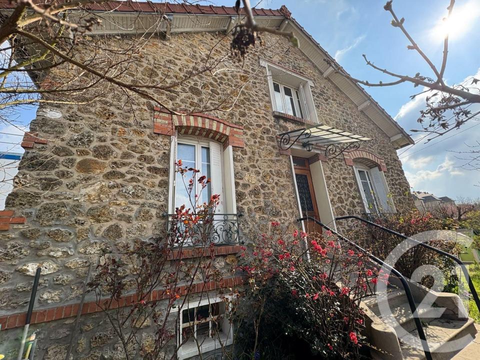 Conflans Ste Honorine, Île-de-France 78700, アキタン