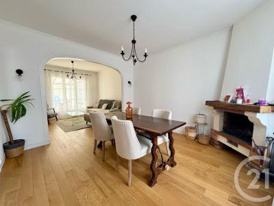 Conflans Ste Honorine, Île-de-France 78700, アキタン