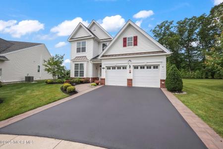 86 Legacy Court, Freehold, Нью-Джерси 07728, Соединенные Штаты
