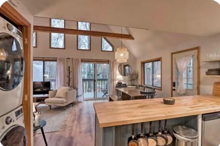 460 Maxatawny Drive, Pocono Lake, Pennsylvania 18347